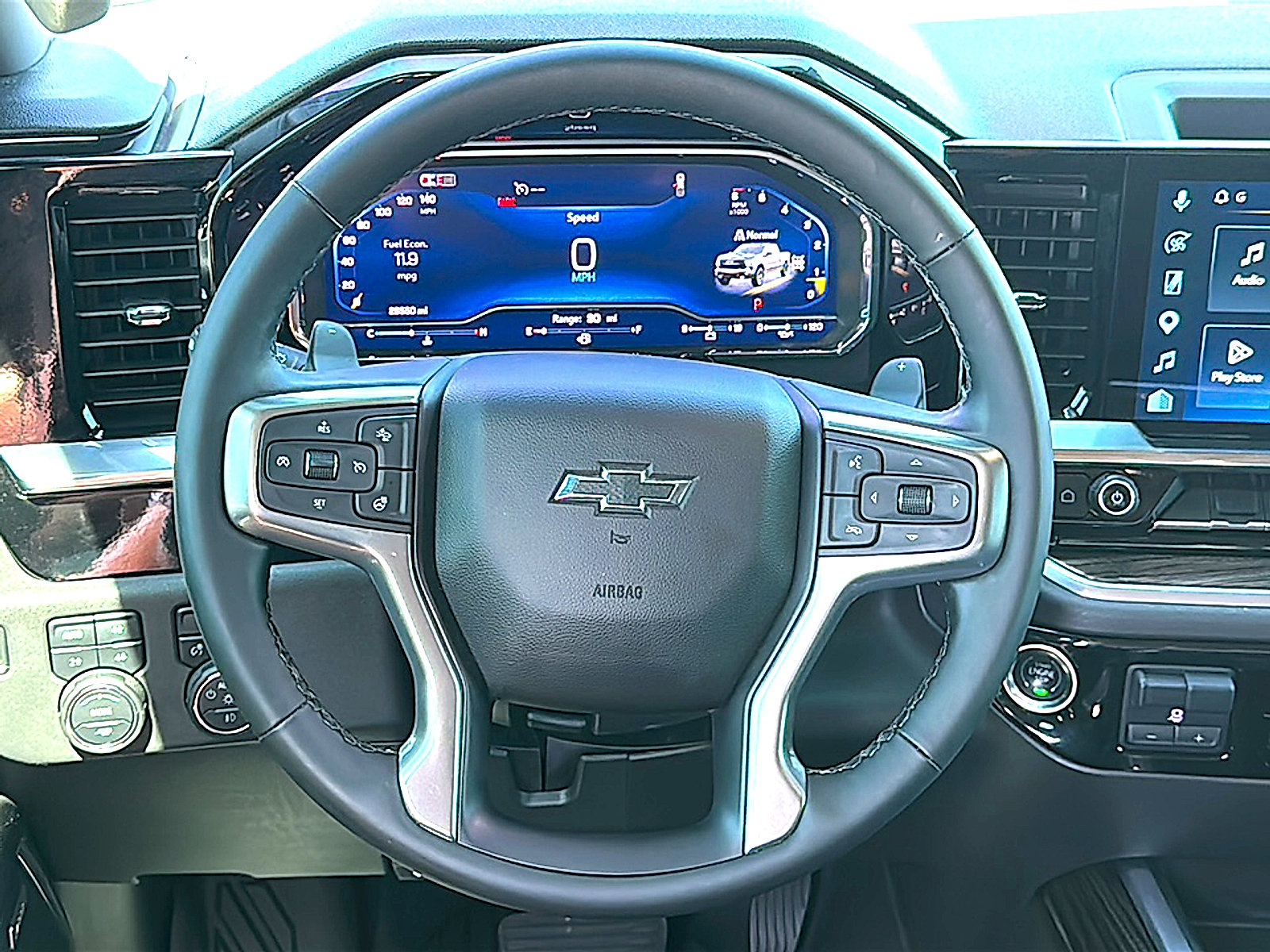 Used 2025 Chevrolet Silverado 1500 LT Trail Boss w/ Convenience Package II AWD/4WD image 22