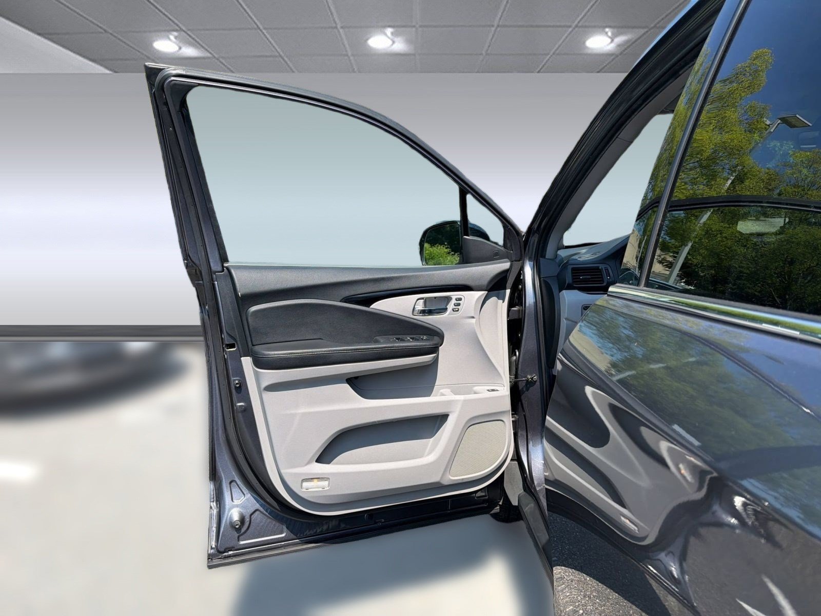 Used 2020 Honda Pilot Touring image 26