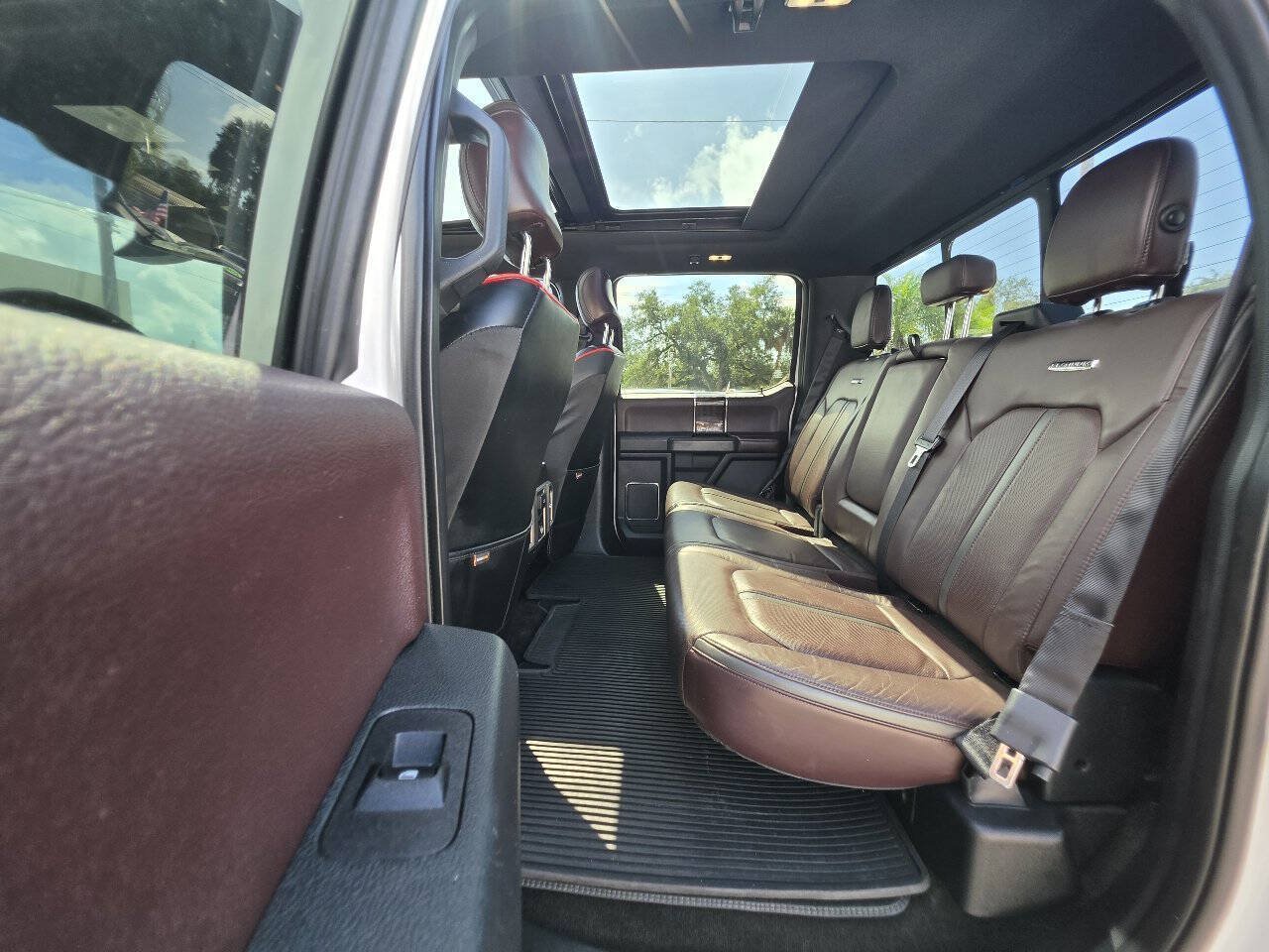 Used 2015 Ford F150 Platinum w/ Equipment Group 701A Luxury RWD image 11
