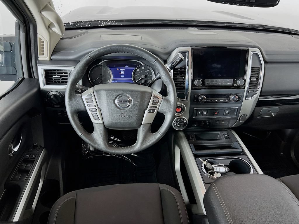 Used 2021 Nissan Titan SV w/ SV Convenience Package AWD/4WD image 21