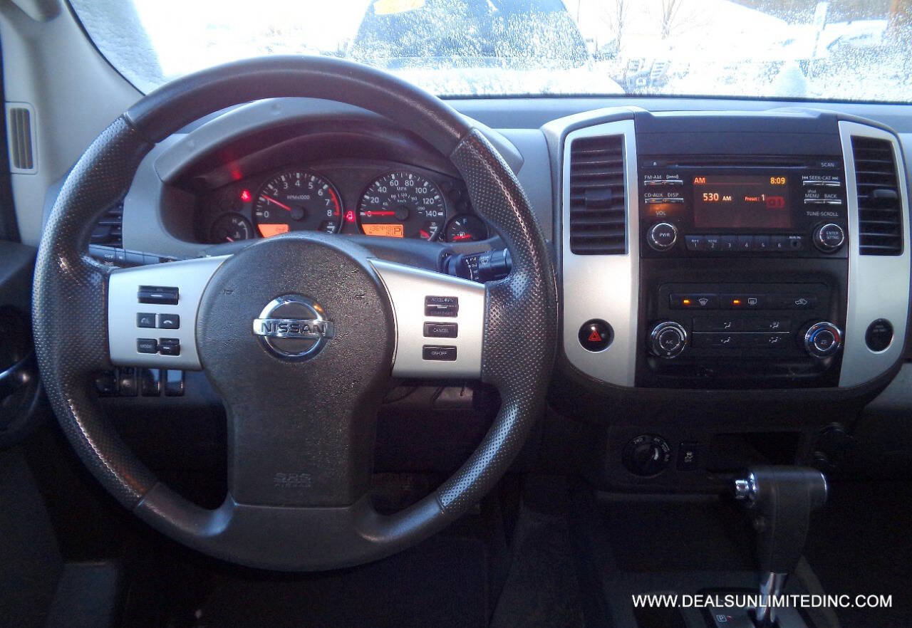 Used 2014 Nissan Xterra S AWD/4WD image 9