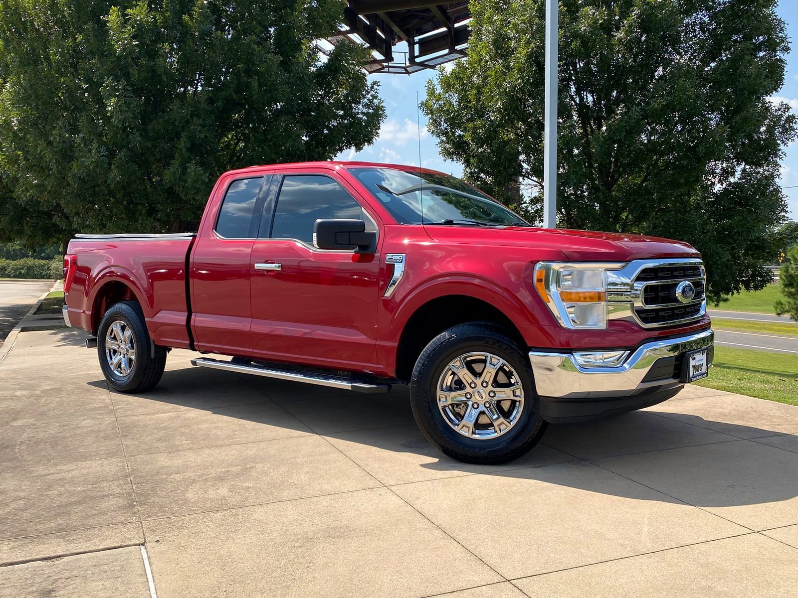 Used 2021 Ford F150 XLT w/ Equipment Group 301A Mid