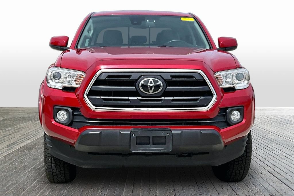 Used 2019 Toyota Tacoma SR5 AWD/4WD image 2