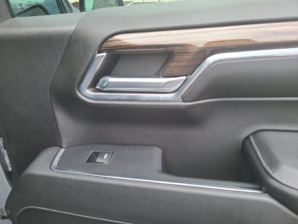 Used 2024 Chevrolet Silverado 1500 LT Trail Boss w/ Convenience Package II AWD/4WD image 15