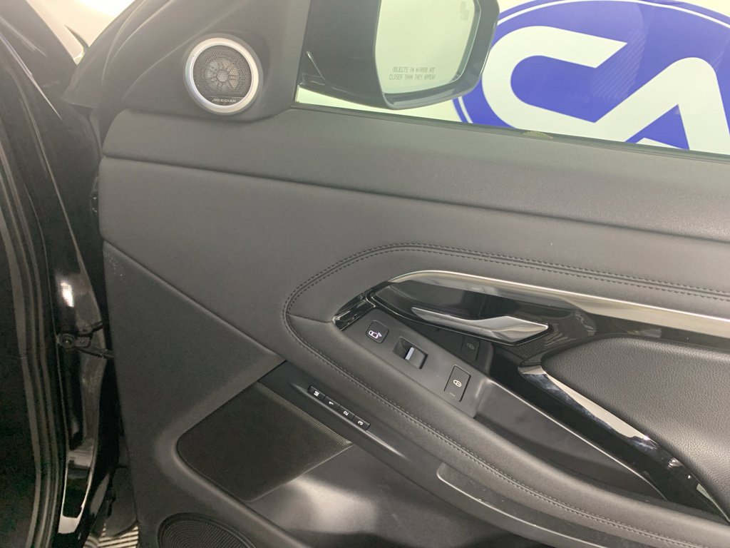 Used 2020 Land Rover Range Rover Evoque SE image 46