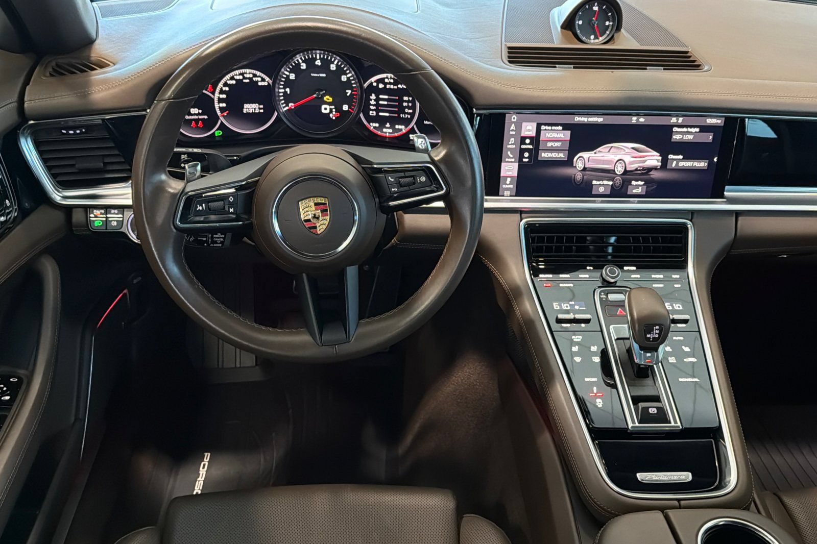 Used 2021 Porsche Panamera 4S AWD/4WD image 16