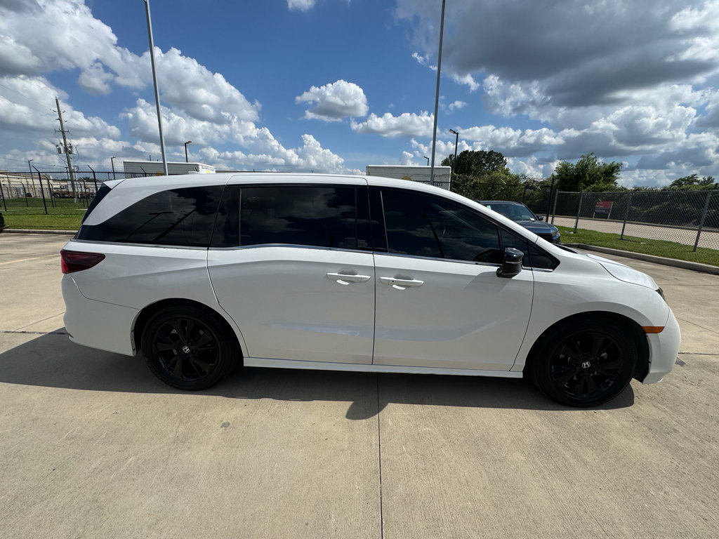 Certified 2023 Honda Odyssey Sport image 9