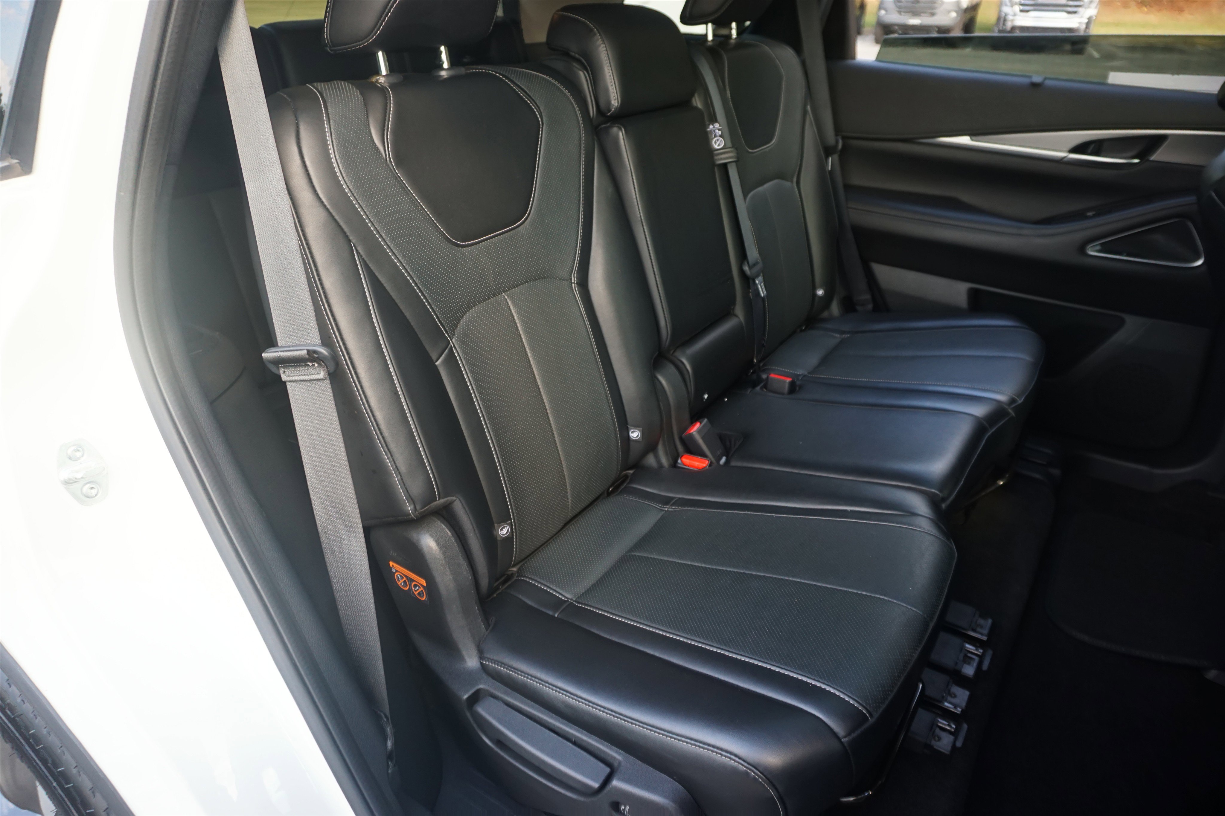 Used 2022 INFINITI QX60 Luxe w/ Vision Package image 23