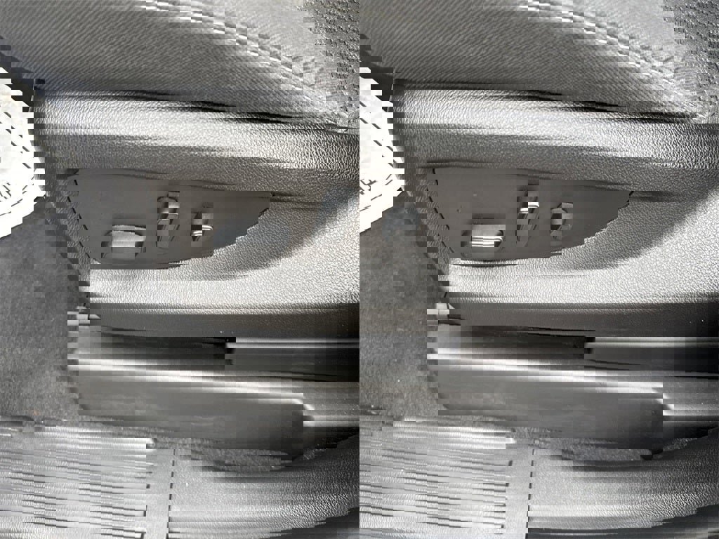 Used 2019 Chevrolet Tahoe LS image 16