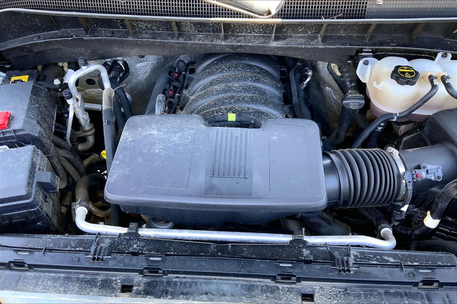 Used 2025 Chevrolet Silverado 1500 LT AWD/4WD image 50
