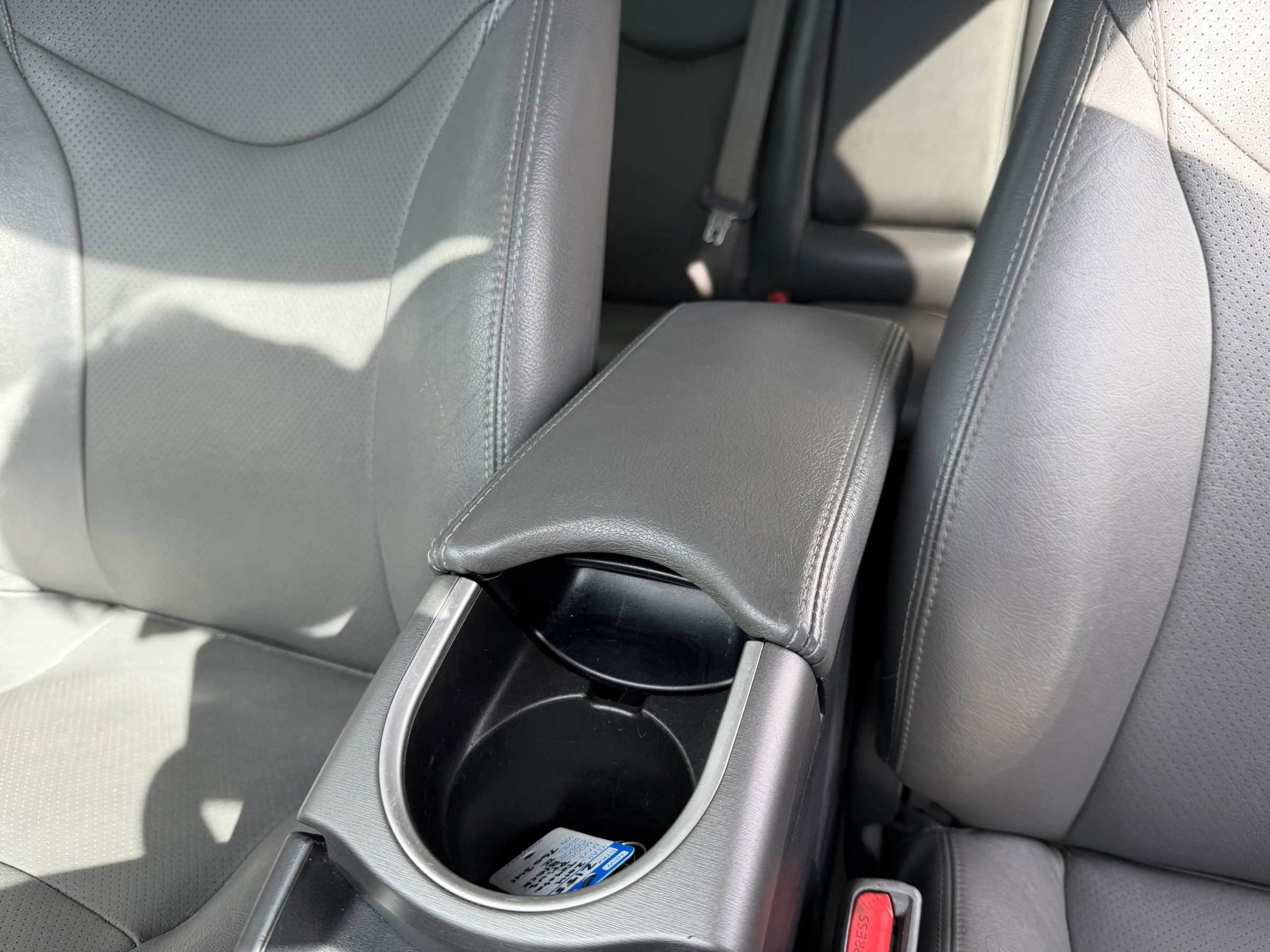 Used 2014 Toyota Prius Two image 28