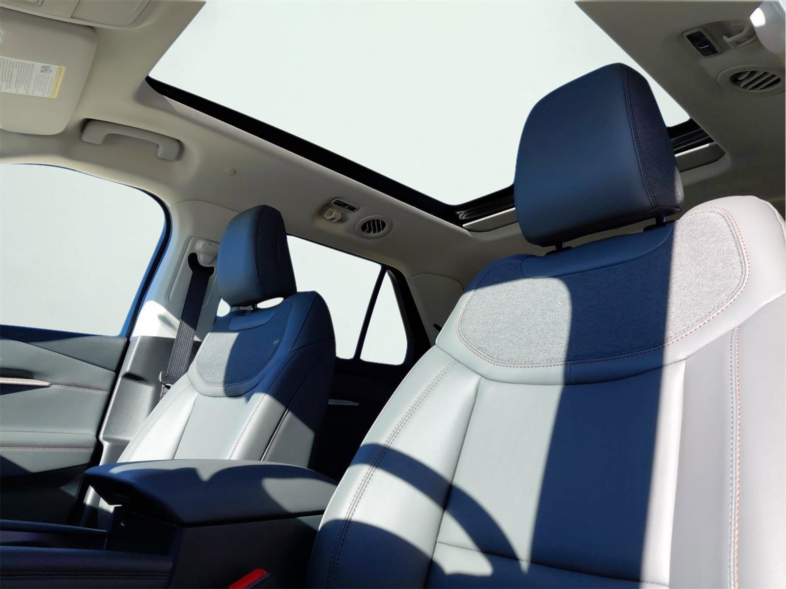 New 2026 Ford Explorer Active w/ Active Comfort Package image 9