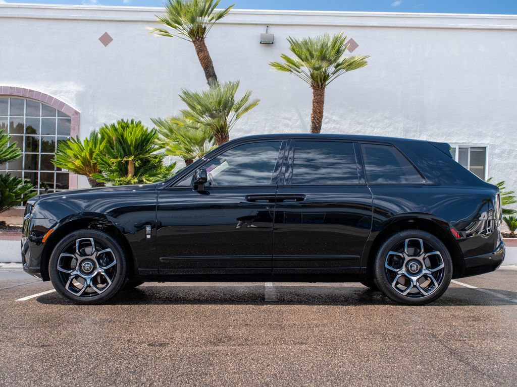Used 2025 Rolls-Royce Cullinan Black Badge AWD/4WD image 3