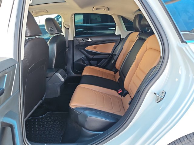 Used 2022 Volkswagen Jetta SEL image 19