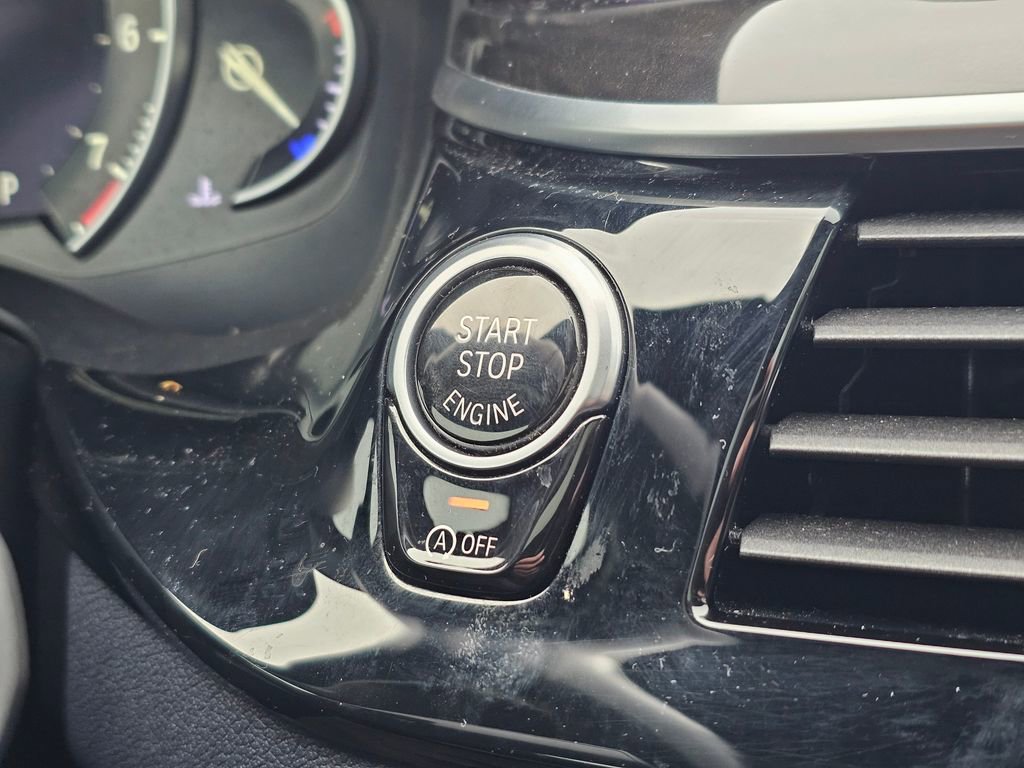 Used 2018 BMW M550i xDrive AWD/4WD image 17