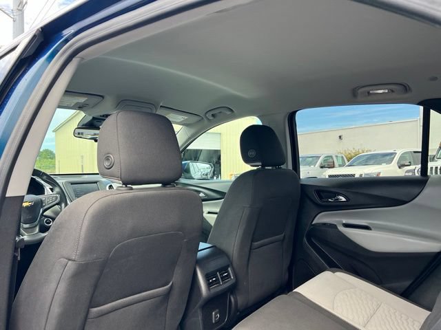 Used 2020 Chevrolet Equinox LT w/ Driver Convenience Package AWD/4WD image 11