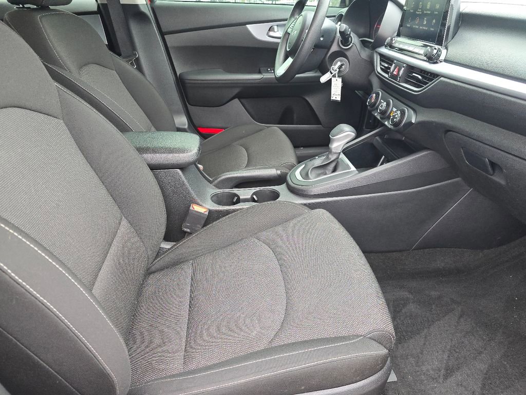 Used 2023 Kia Forte LXS w/ LXS Technology Package image 23