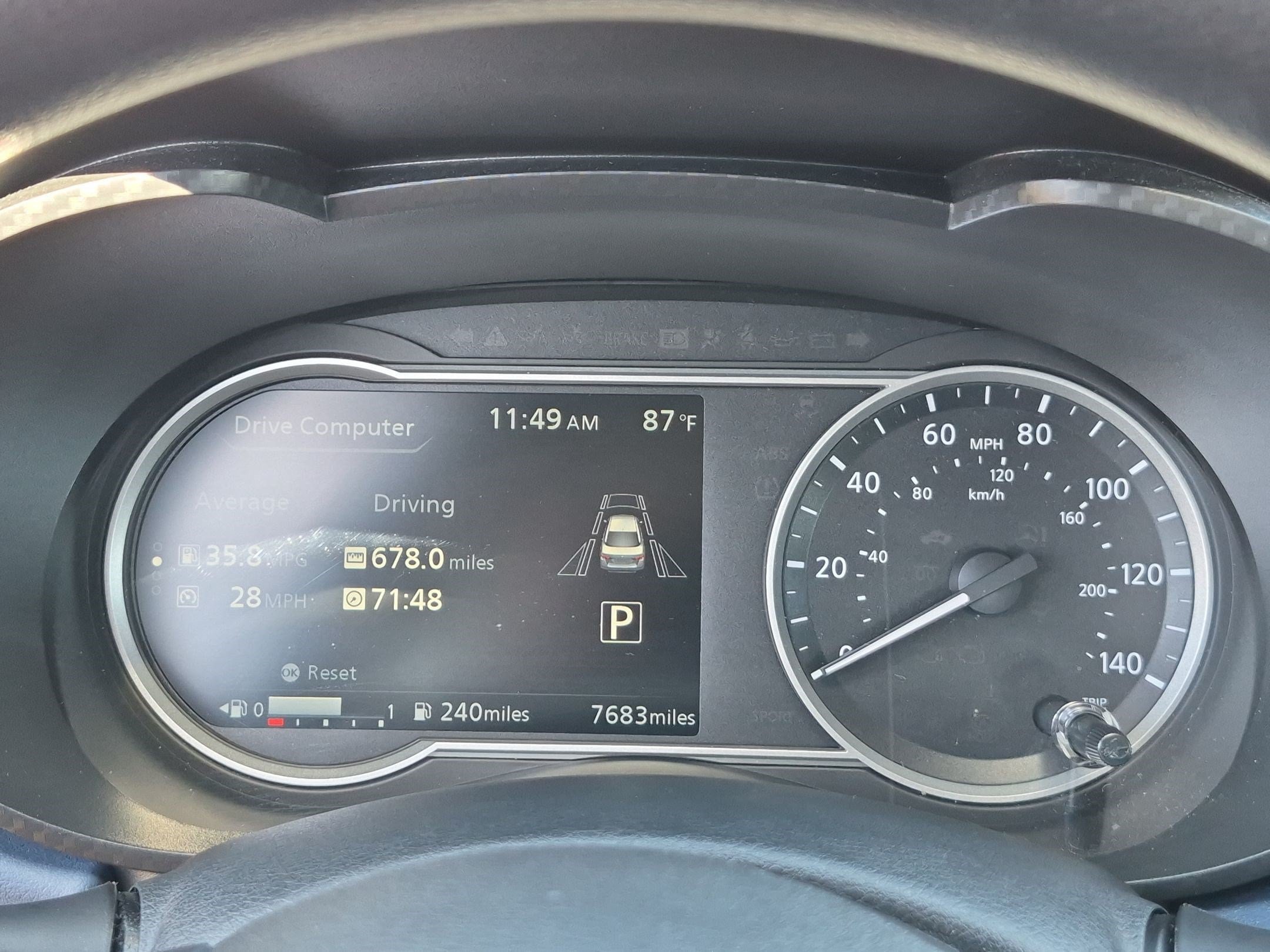Used 2025 Nissan Versa SV w/ Trunk Package FWD image 20