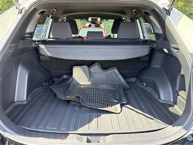 Used 2022 Toyota RAV4 SE w/ SE Grade Weather Package image 5