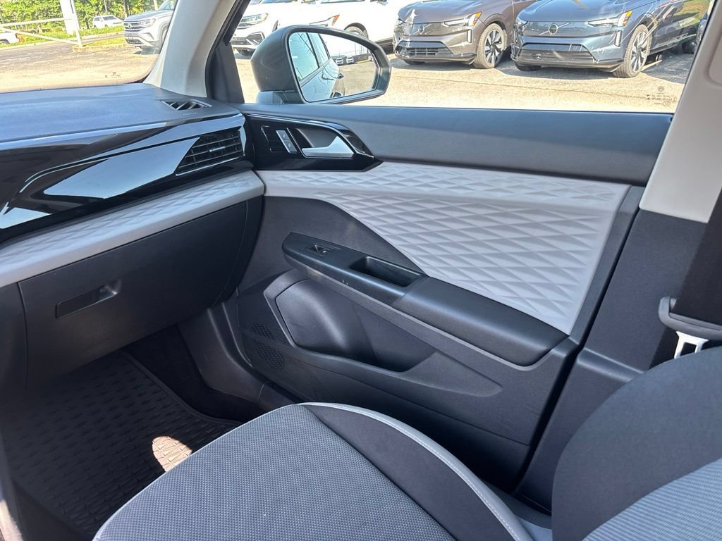 Certified 2023 Volkswagen Taos S FWD image 28
