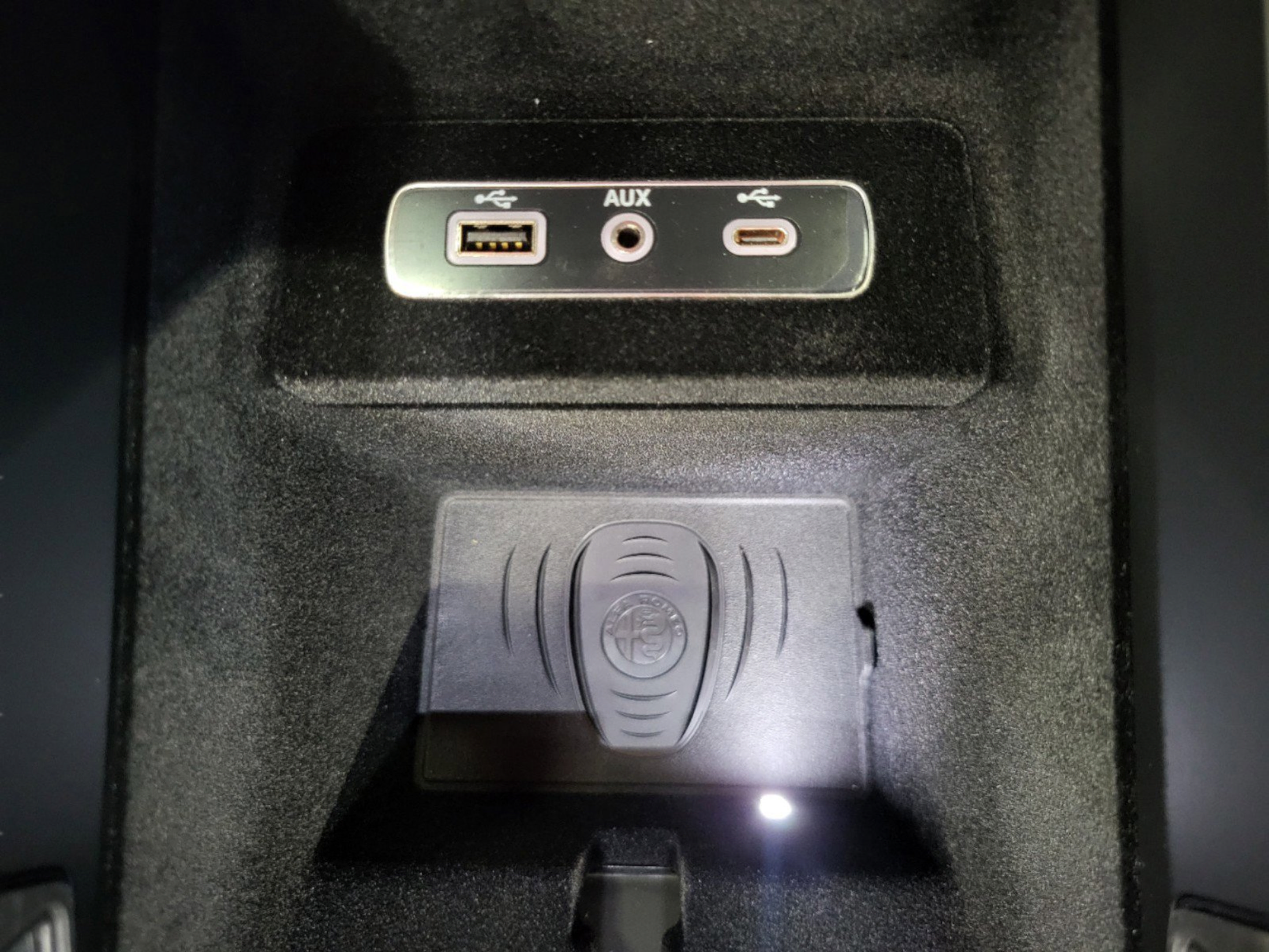 New 2025 Alfa Romeo Stelvio Sprint AWD/4WD image 28