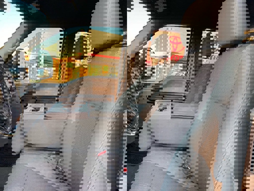 Used 2019 Ford F250 XL w/ Power Equipment Group image 10