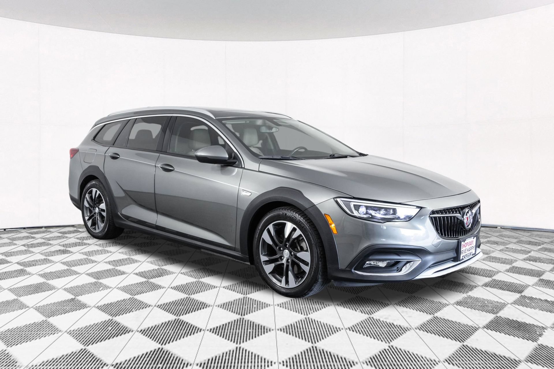 Used 2019 Buick Regal Essence w/ Driver Confidence Package I AWD/4WD image 21