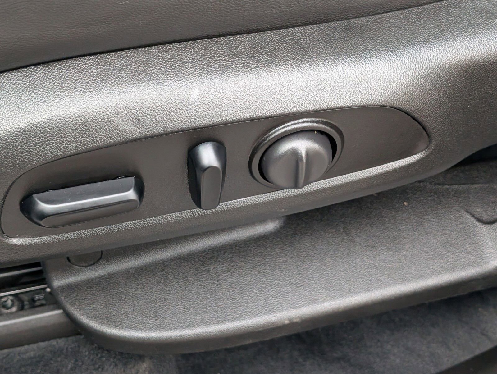 Used 2021 Chevrolet Traverse Premier w/ LPO, Floor Liner Package image 23