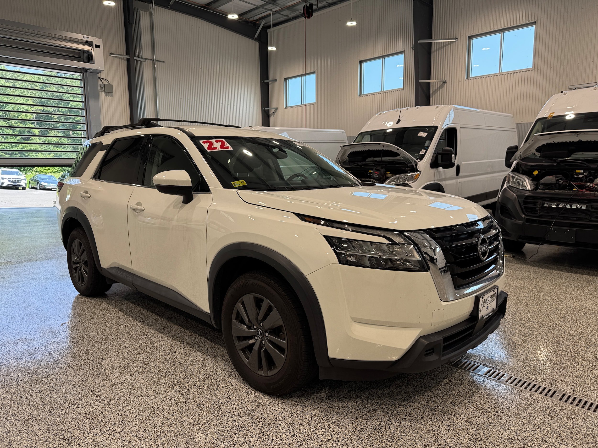 Used 2022 Nissan Pathfinder SV AWD/4WD image 3