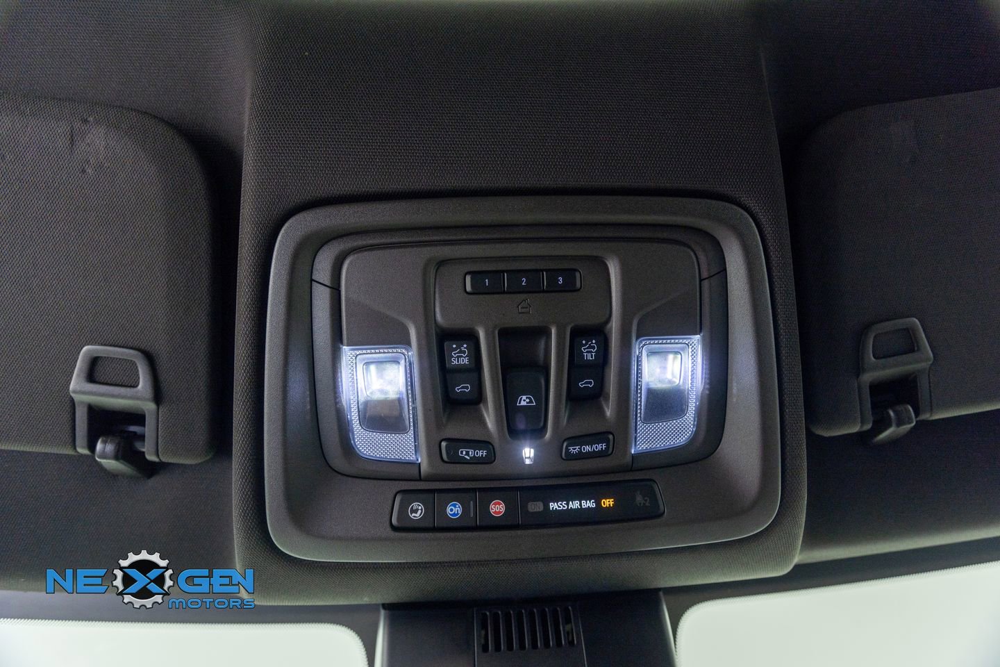 Used 2023 GMC Sierra 1500 SLT image 21