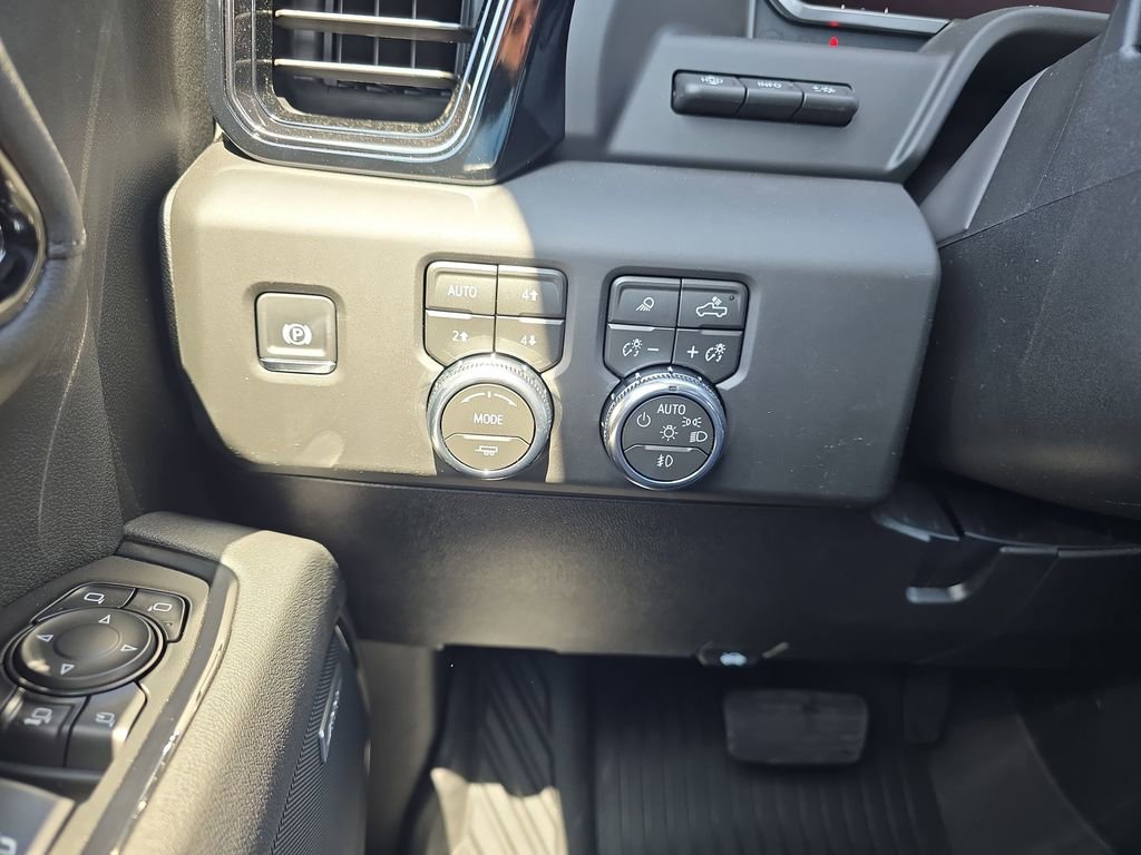 New 2026 GMC Sierra 2500 AT4 w/ AT4 Premium Plus Package AWD/4WD image 27