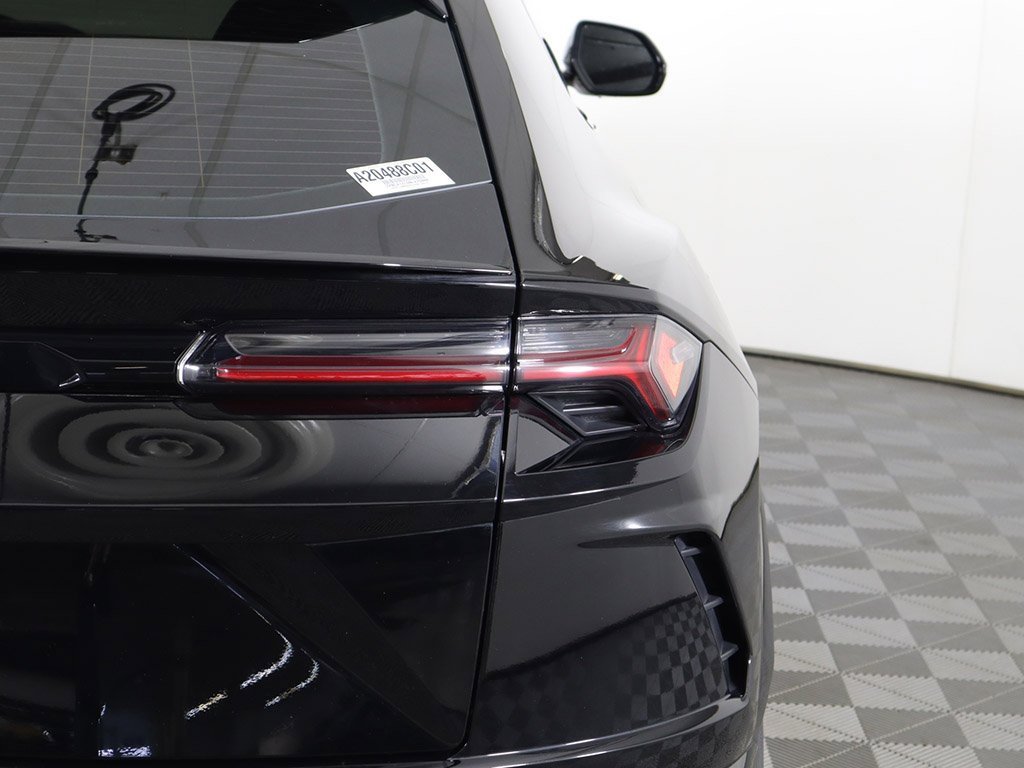 Used 2022 Lamborghini Urus image 20