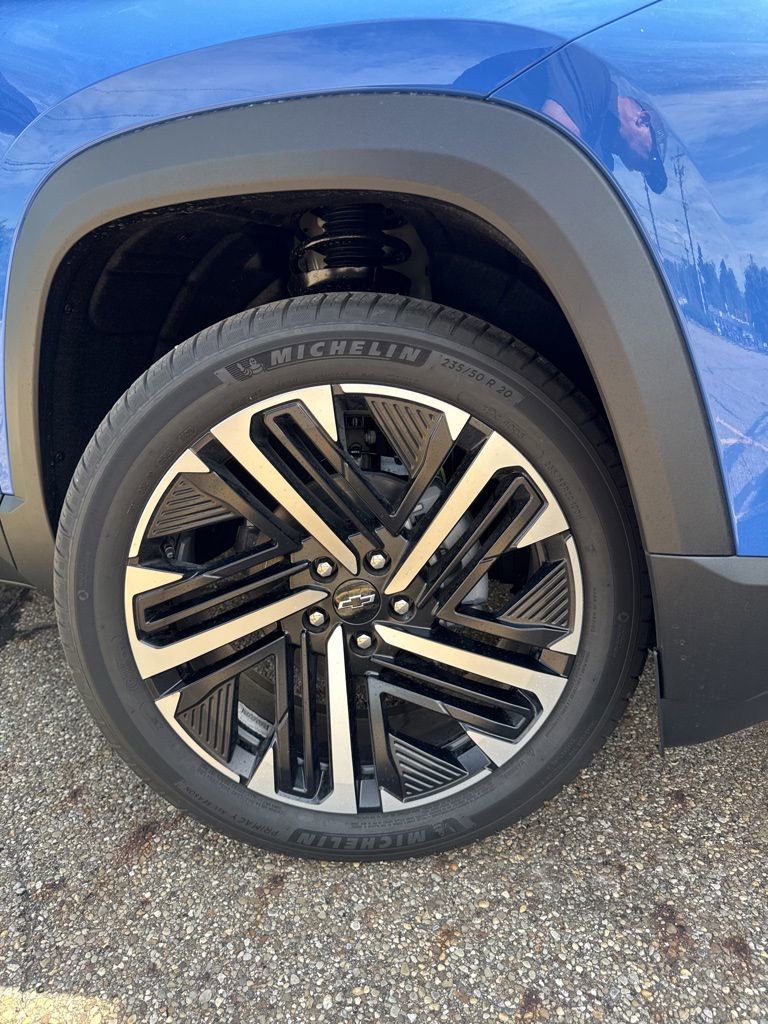 New 2026 Chevrolet Equinox RS w/ Convenience Package III AWD/4WD image 7