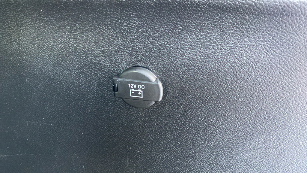 Used 2021 Chrysler Pacifica Touring-L w/ Uconnect Theater Family Group AWD/4WD image 32