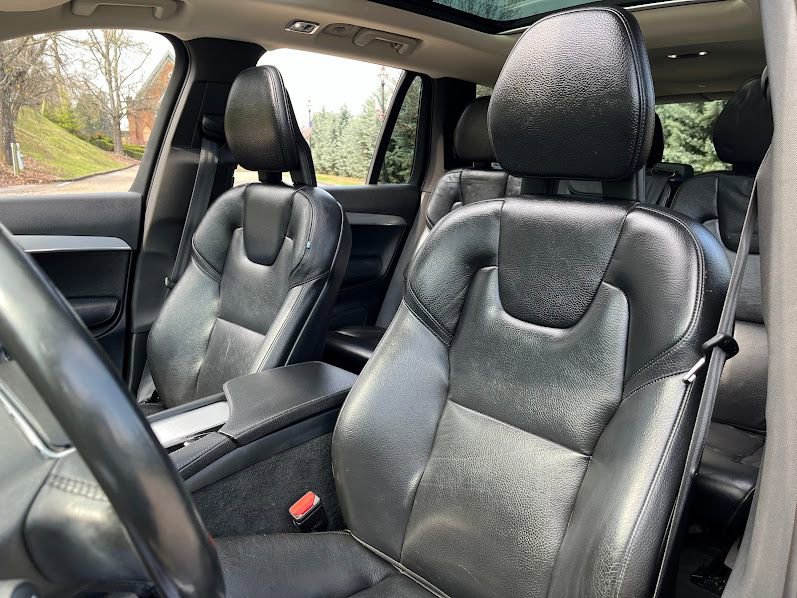 Used 2018 Volvo XC90 T6 Momentum w/ Convenience Package image 9