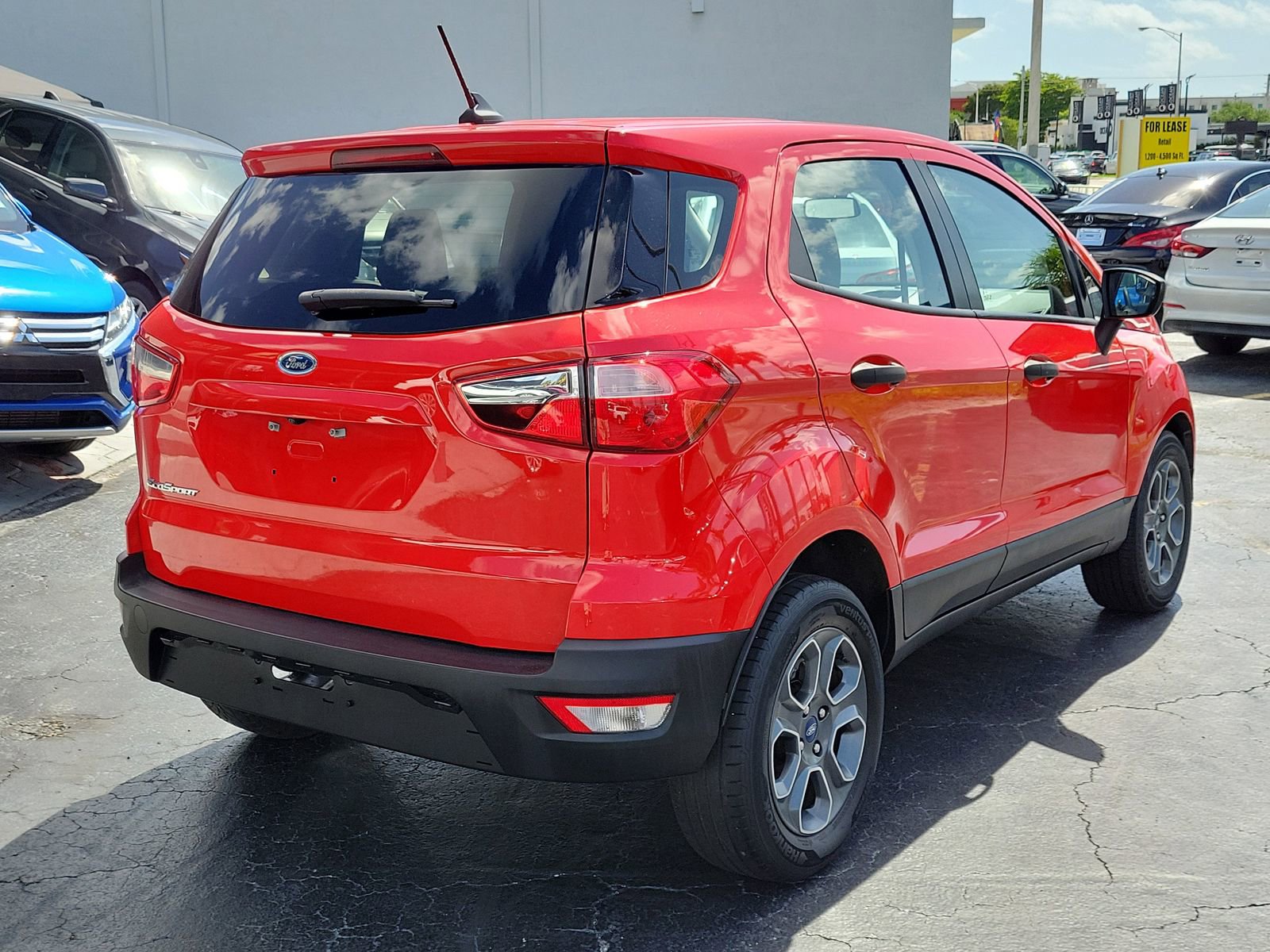 Used 2021 Ford EcoSport S FWD image 4