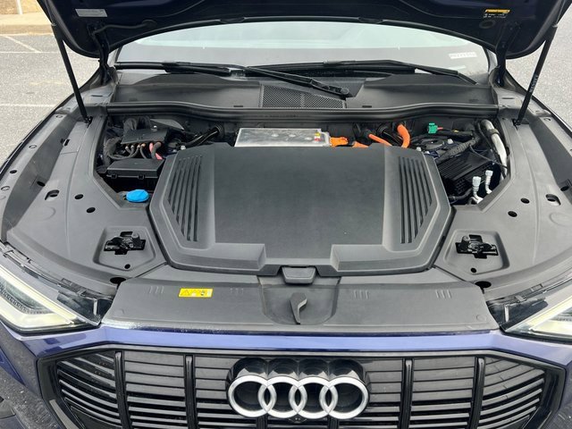 Used 2021 Audi e-tron Premium w/ Convenience Plus Package image 39