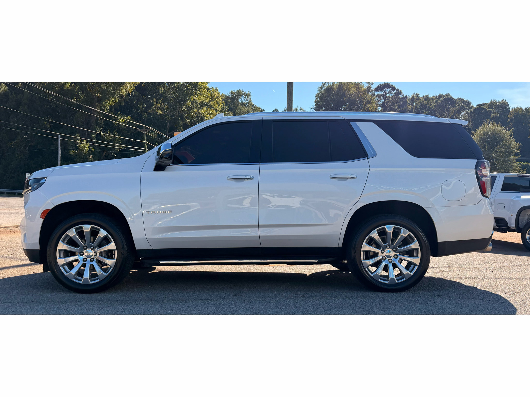 Used 2022 Chevrolet Tahoe Premier AWD/4WD image 3