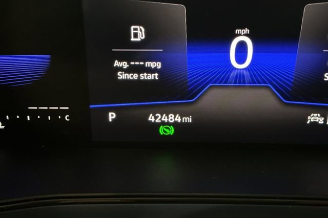 Used 2022 Volkswagen Taos SE image 32