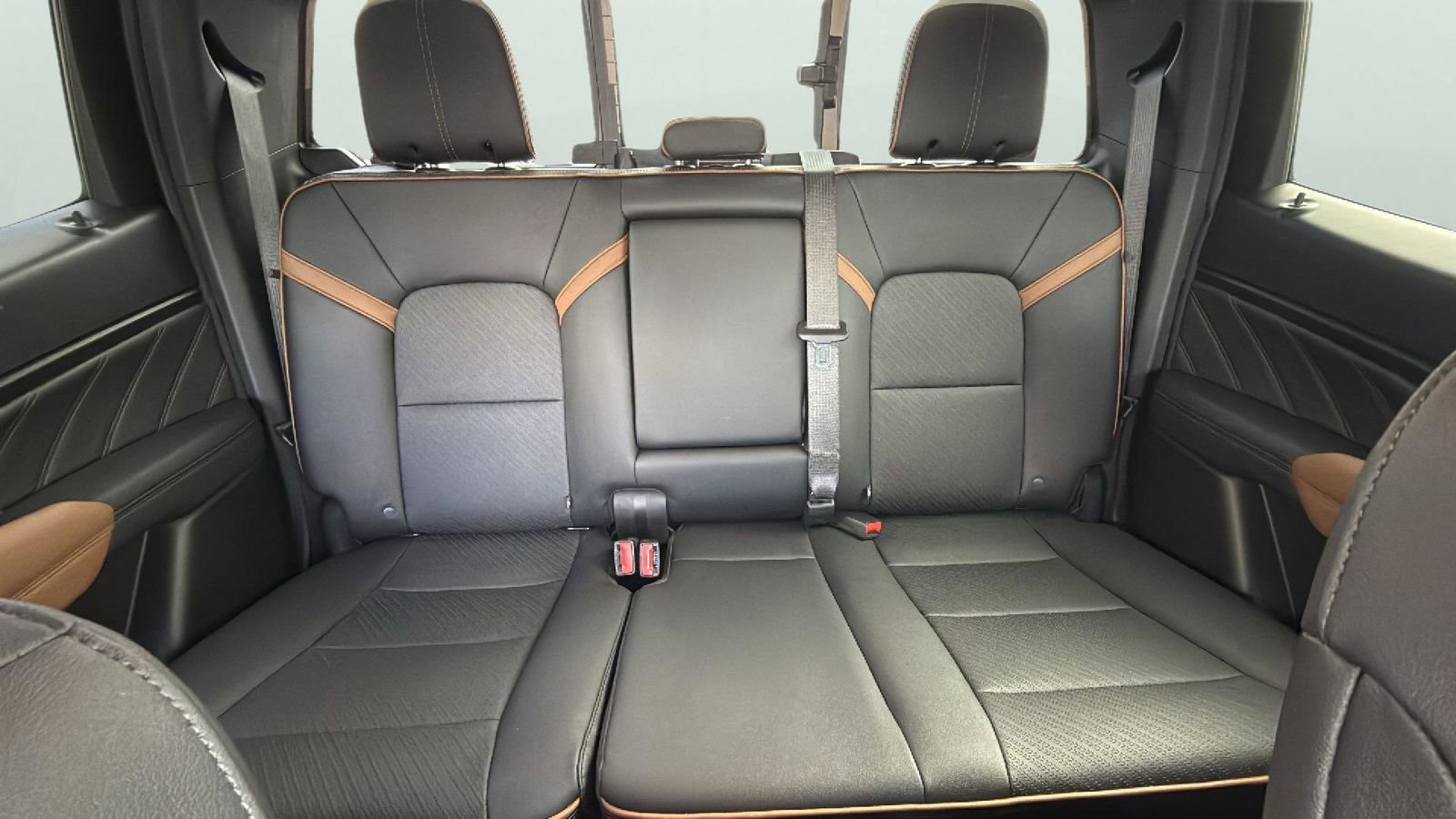 Used 2023 GMC Canyon AT4 w/ AT4 Premium Package image 24