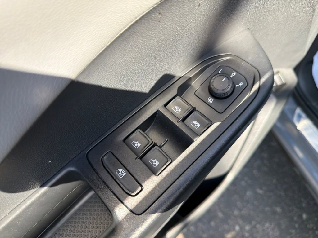 Used 2023 Volkswagen Taos SE image 20