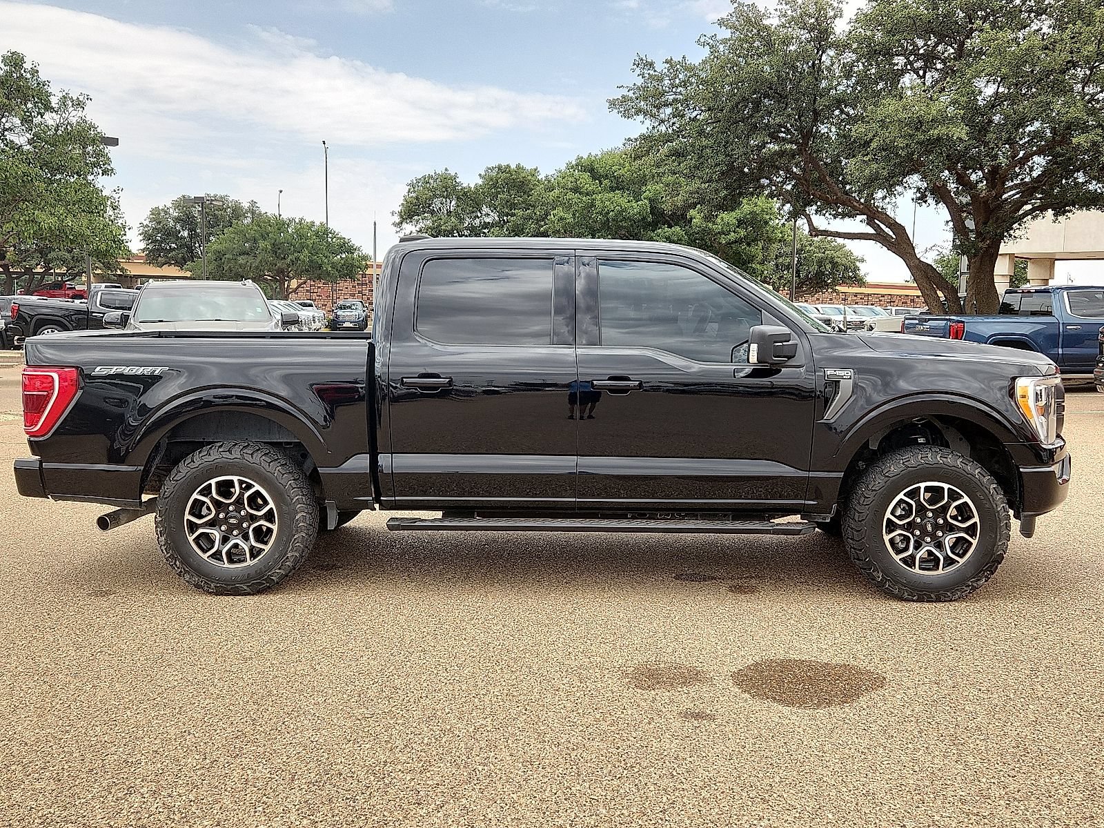 Used 2023 Ford F150 XLT w/ Equipment Group 302A High RWD image 5