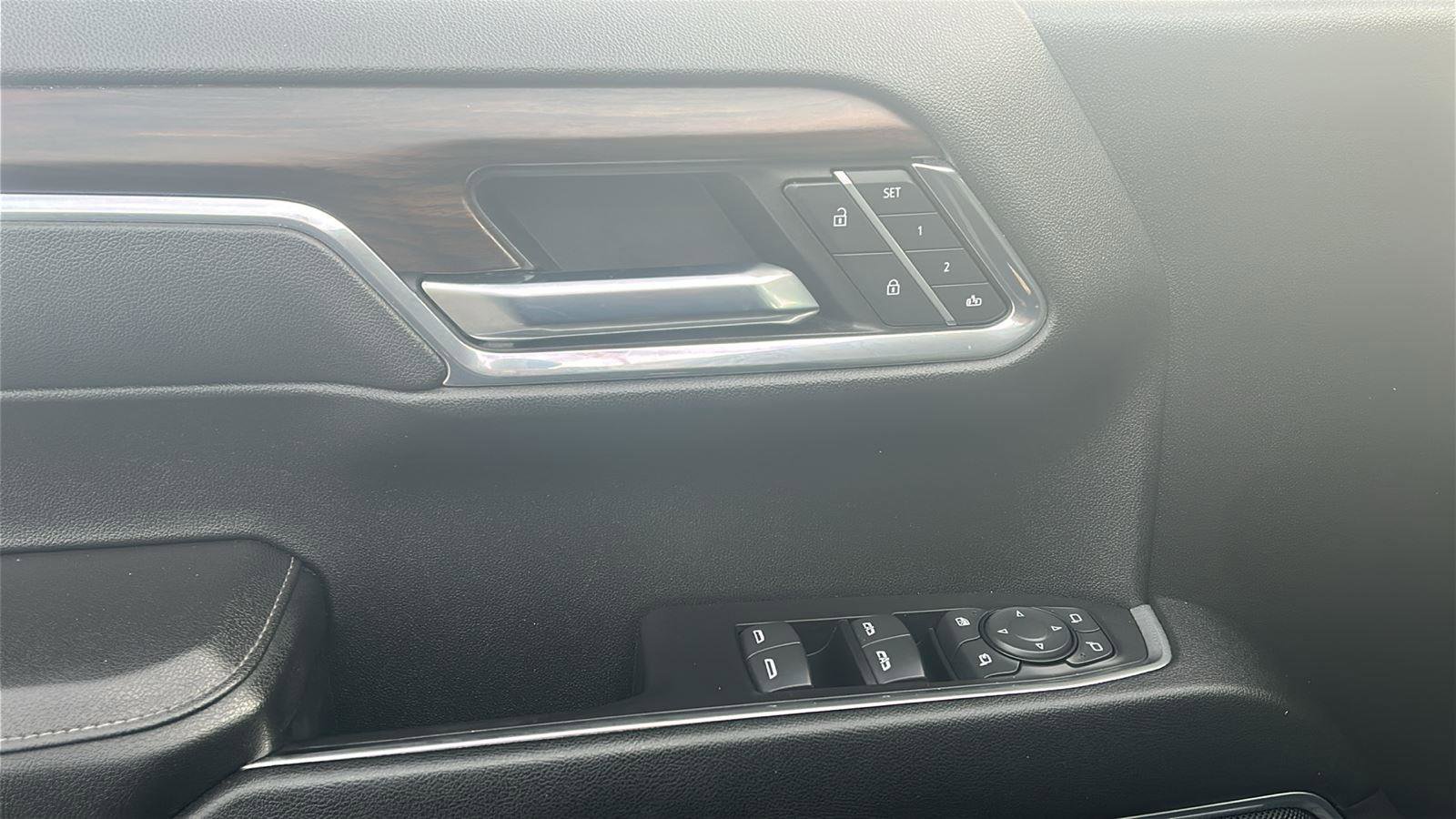 Used 2023 GMC Sierra 1500 SLT image 16