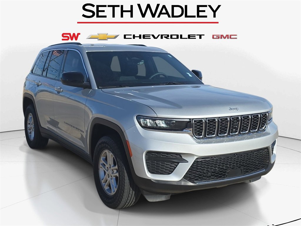 Used 2025 Jeep Grand Cherokee Laredo w/ Luxury Tech Group I