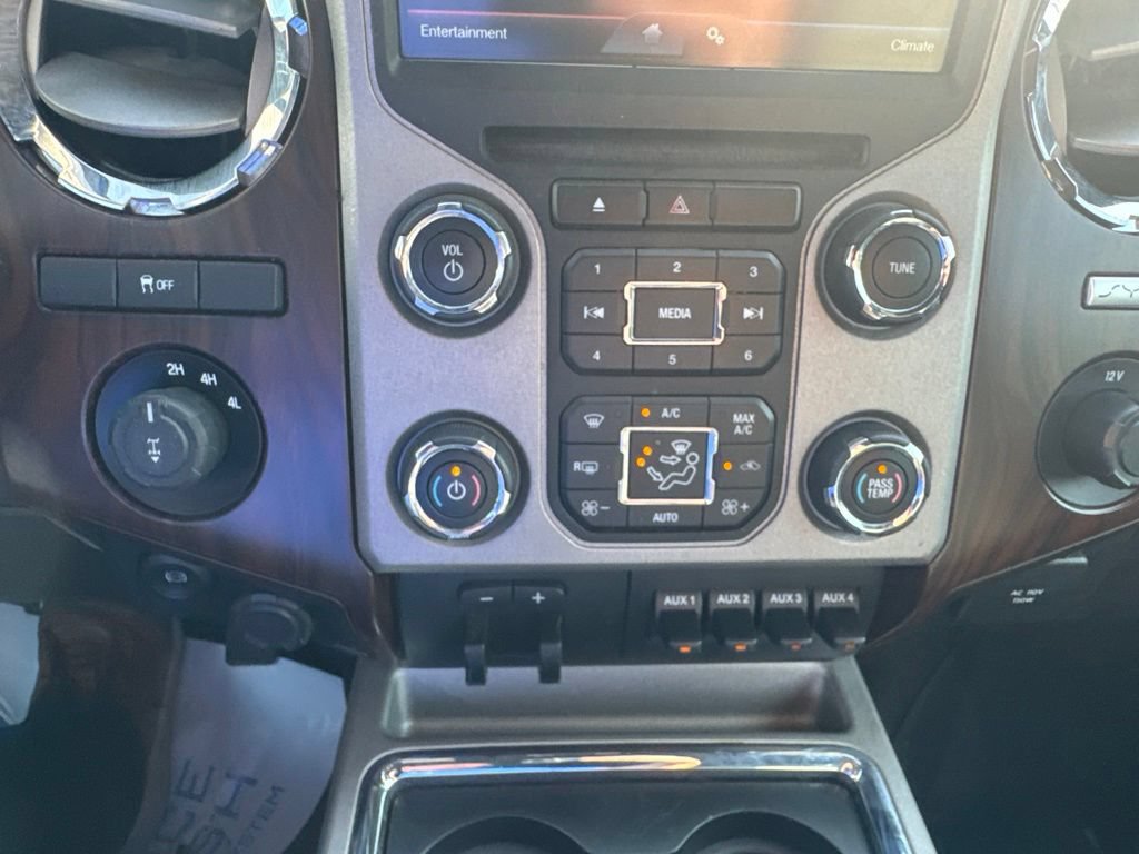 Used 2015 Ford F250 Lariat w/ Chrome Package AWD/4WD image 14