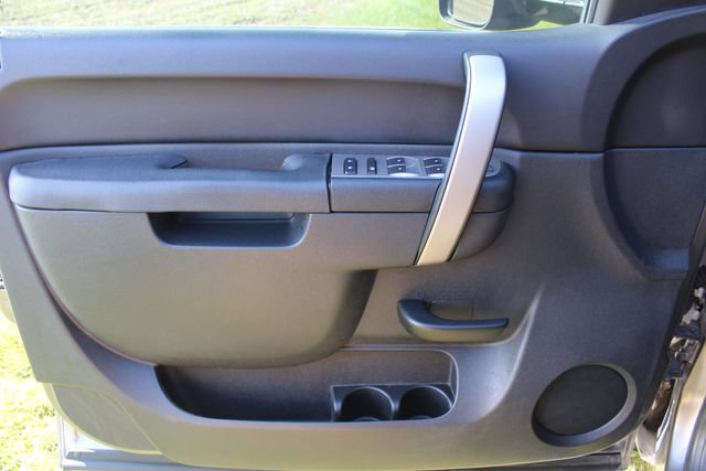 Used 2011 Chevrolet Silverado 2500 LT w/ Interior Plus Package AWD/4WD image 20