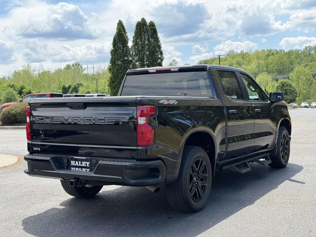 Used 2022 Chevrolet Silverado 1500 Custom w/ LPO, Dark Essentials Package image 18
