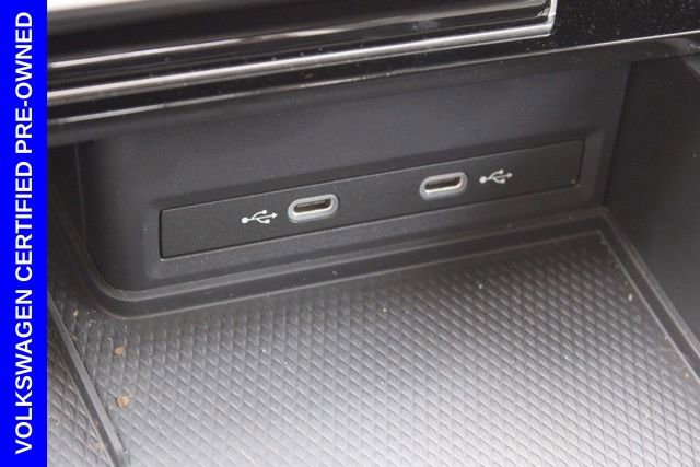 Used 2025 Volkswagen Atlas Peak Edition SE image 41