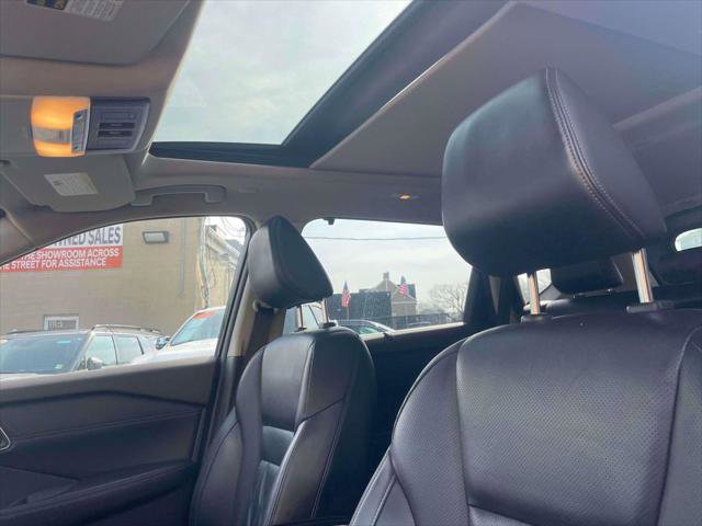 Used 2023 Nissan Rogue Platinum w/ Platinum Premium Package image 18