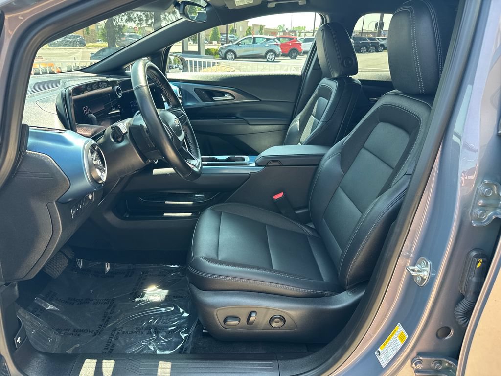 Used 2024 Chevrolet Equinox EV LT AWD/4WD image 9